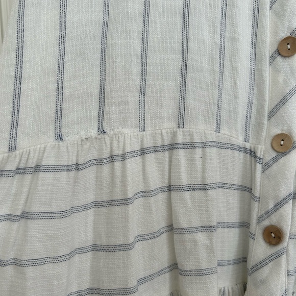 Zara Tunic with Wooden Button Detail - Picture 5 of 5